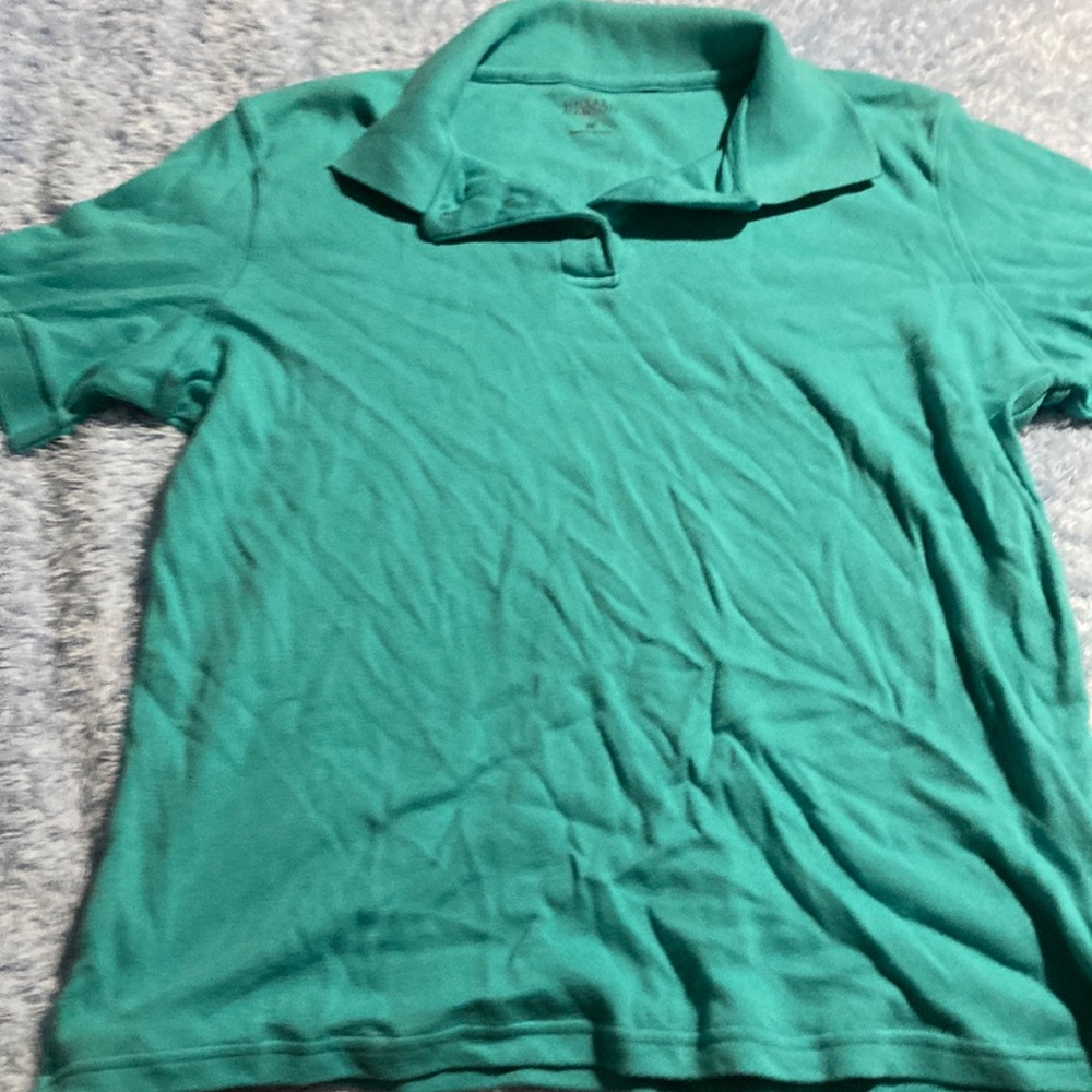 Medium Hilliard and Hanson shirt made in Lesotho